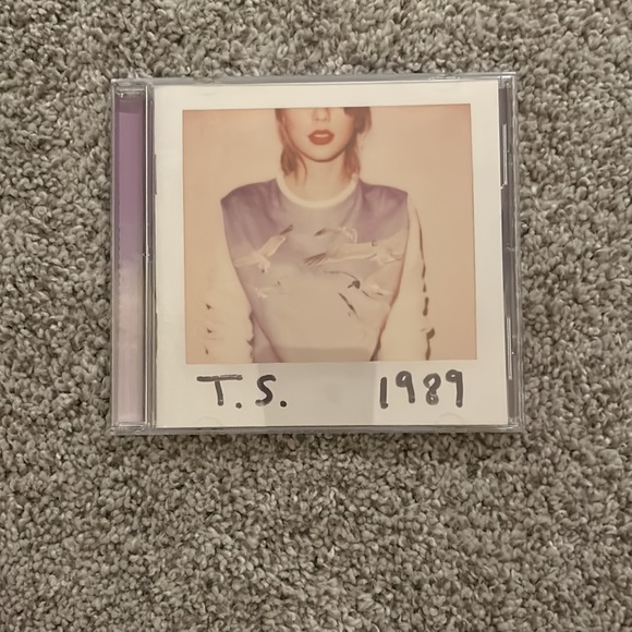 Taylor Swift 1989 Cd - Picture 3 of 4